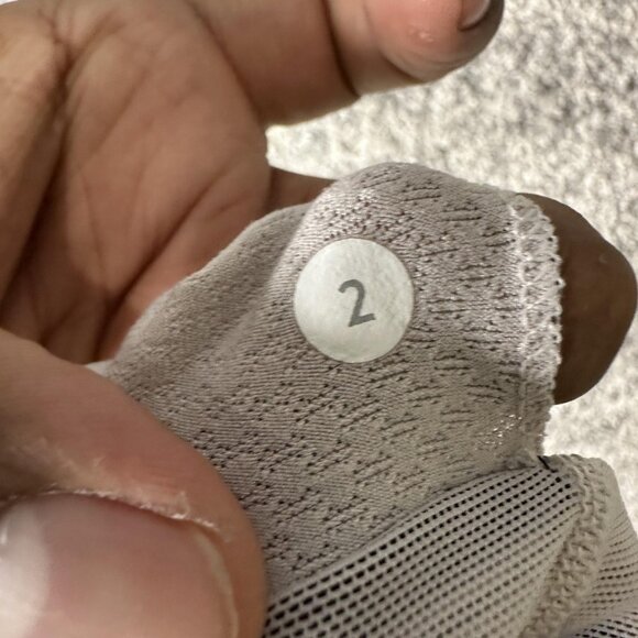 Lululemon Sports Bra Womens 2 Black White Strappy Crossback Striped Yoga Gym - Picture 6 of 6